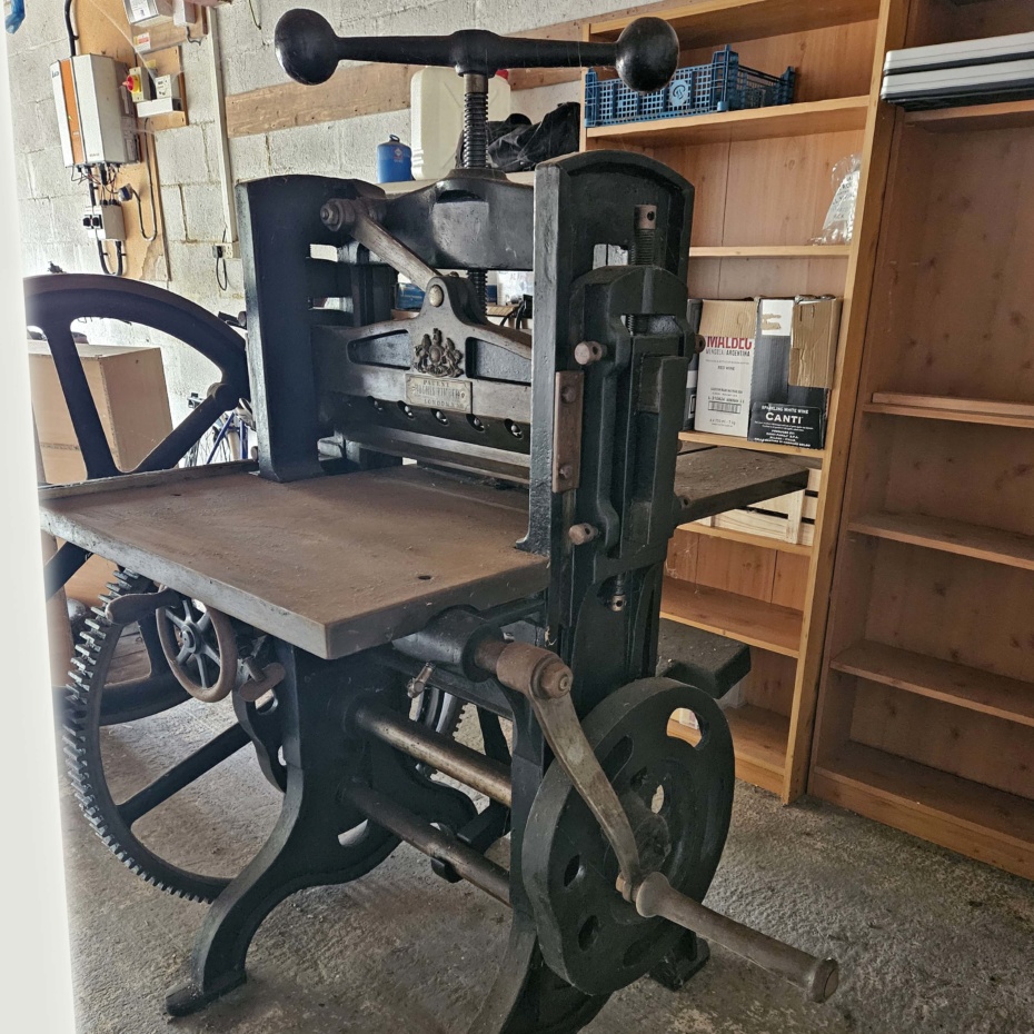 hughes-and-kimber-guillotine-for-sale
